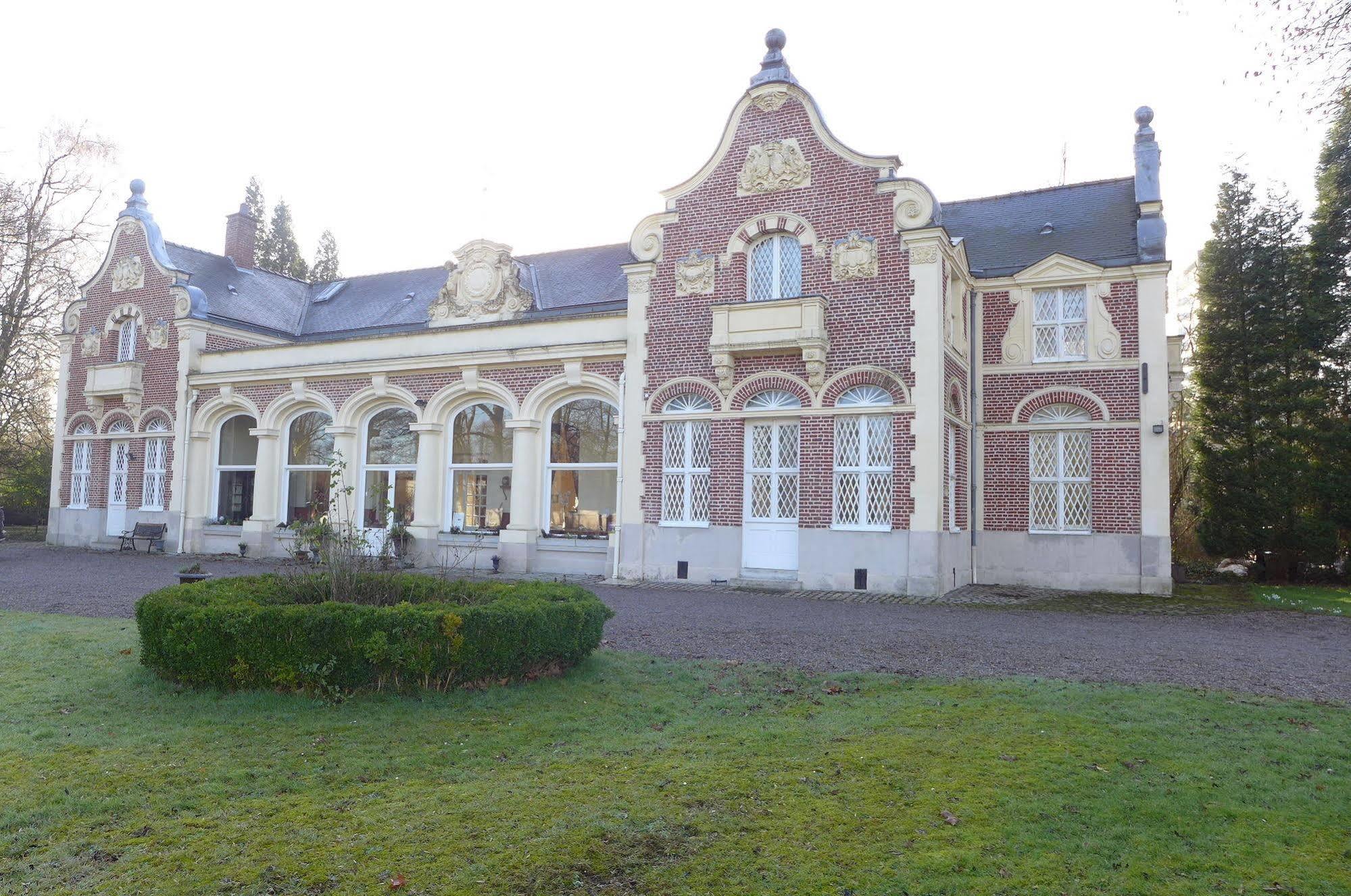 Le Chateau Des Ormes Bed & Breakfast Lambersart Exterior photo