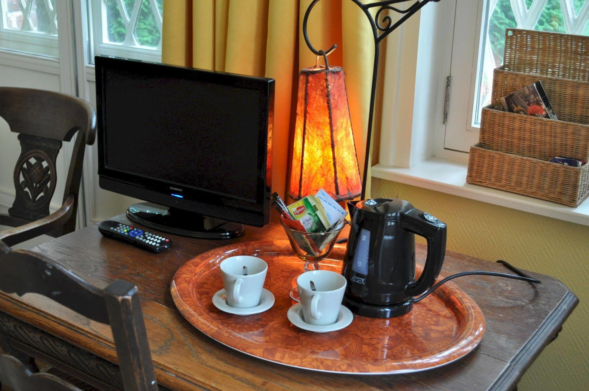 Le Chateau Des Ormes Bed & Breakfast Lambersart Exterior photo