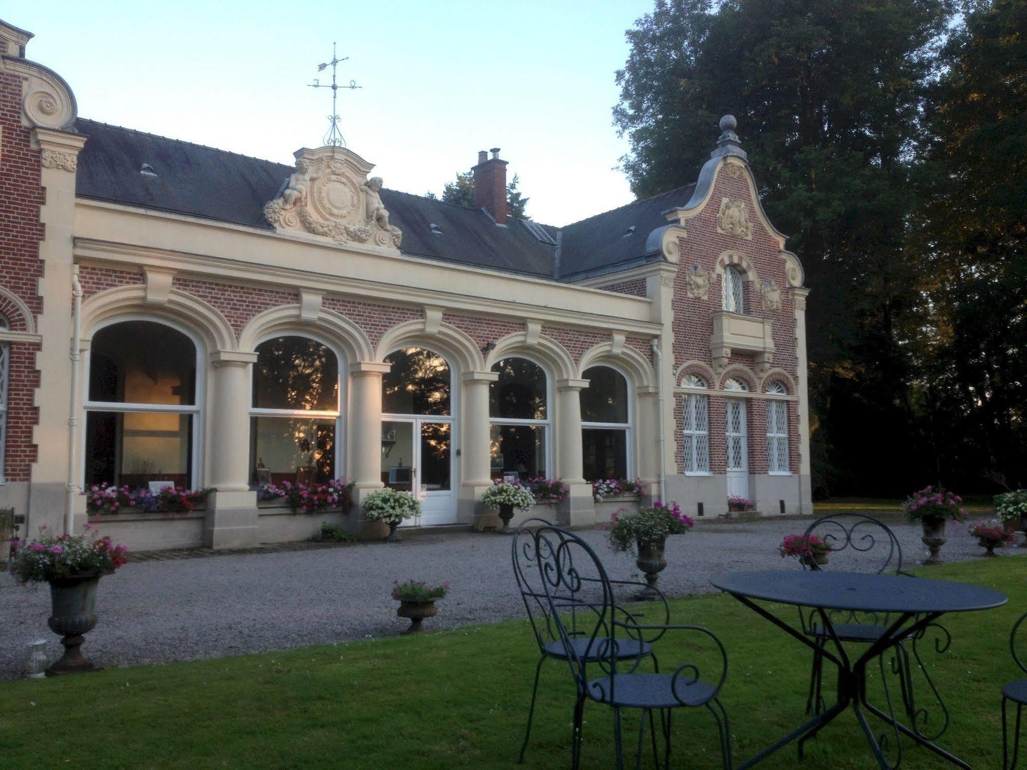 Le Chateau Des Ormes Bed & Breakfast Lambersart Exterior photo